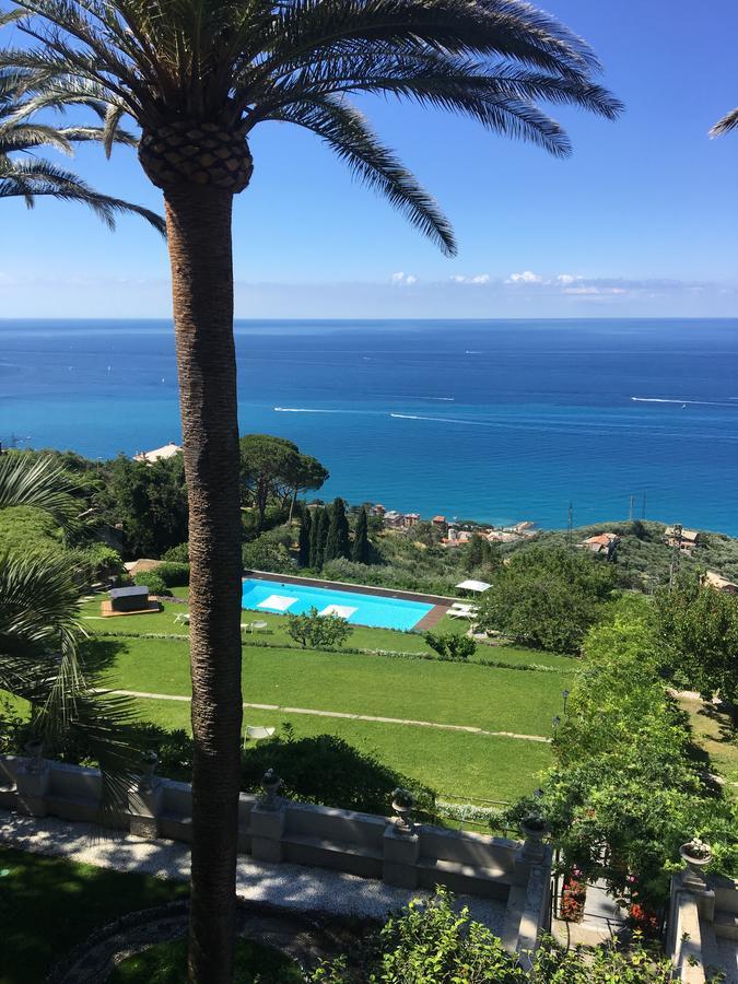 Villa Riviera Resort Lavagna Eksteriør bilde